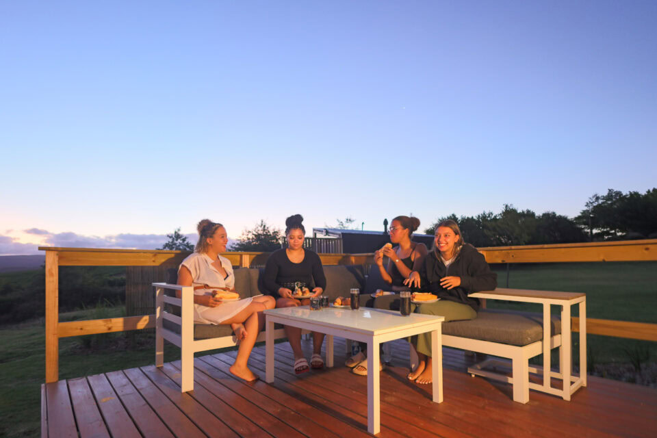 22: four friends on the deck at dusk, Old Mac Daddy, Elgin Valley