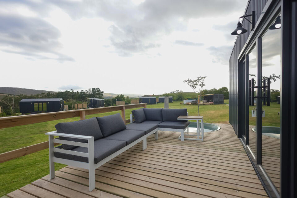 Kaapse Nooi: deck with outdoor sofas and a plunge pool overlooking the lawn, Old Mac Daddy, Elgin Valley