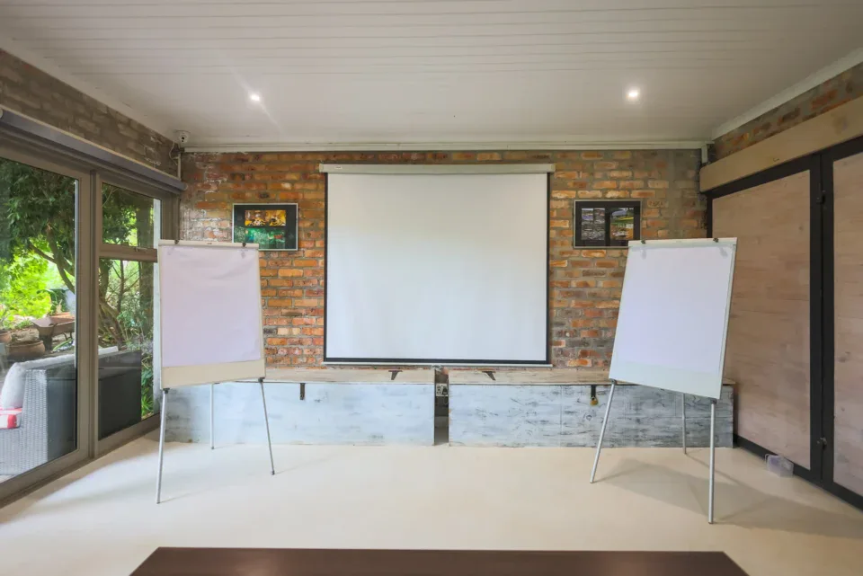 Screen, two flip charts, big windows, Old Mac Daddy, Elgin Valley